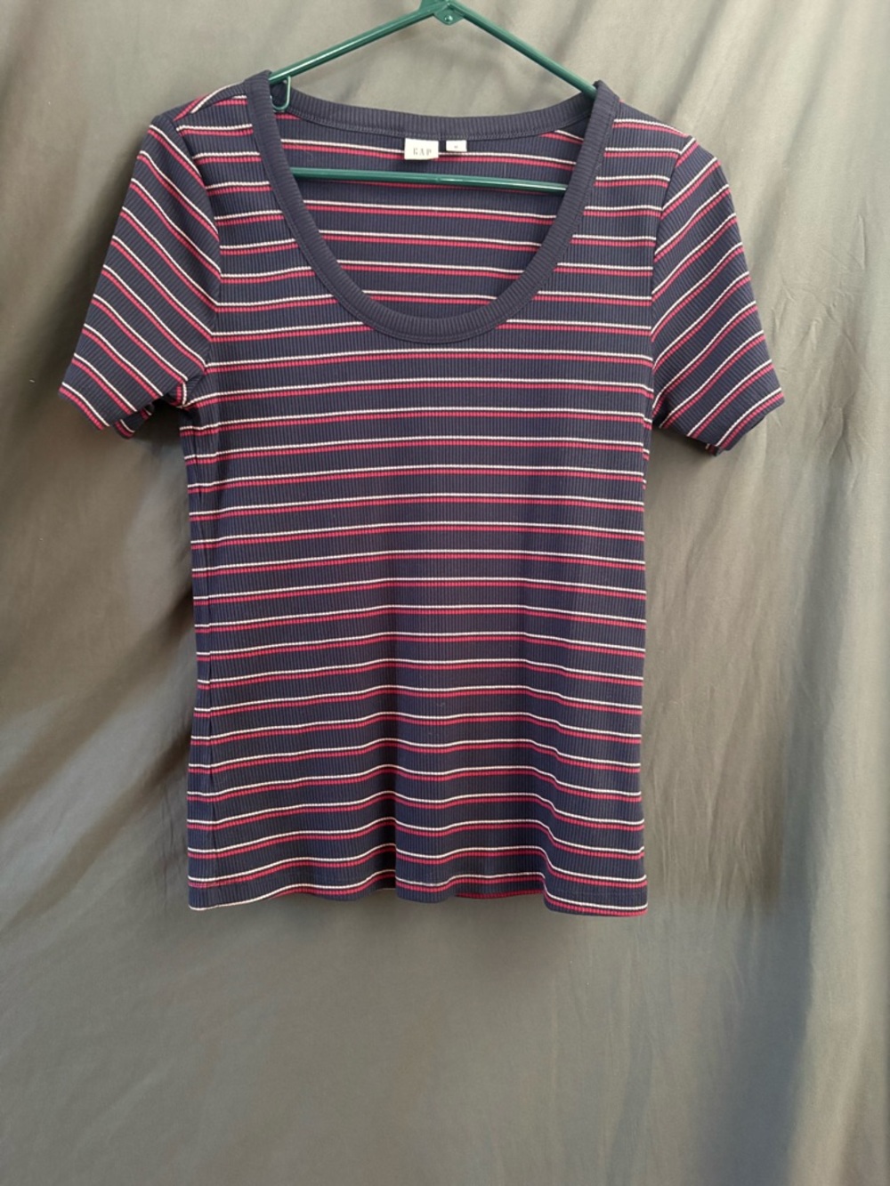 GAP Navy Ribbed Scoop-Neck Tee with Pink and White Stripes